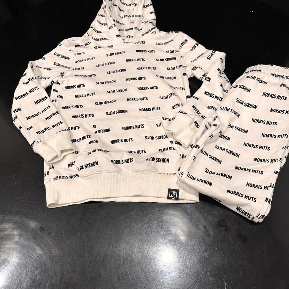 Official norris nuts matching two piece